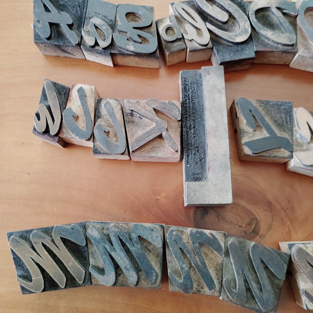 Vintage Letterpress Lot of 72 Mixed Symbols & Letters Wood Type Printers Blocks - Picture 2 of 4